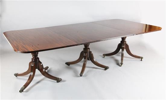 A Regency mahogany extending dining table, W.4ft 3in. H.2ft 4in. L.11ft 8in.